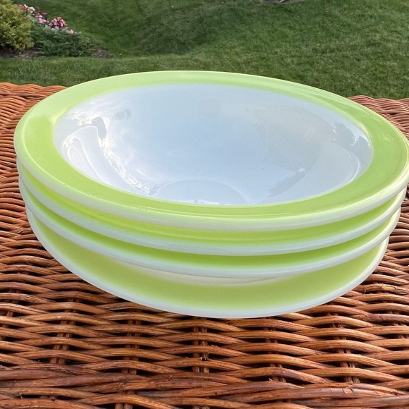 Set 4 Vintage Pyrex 6.25" Lime Rimmed Soup Cereal Bowls Milk Glass USA - Picture 12 of 12